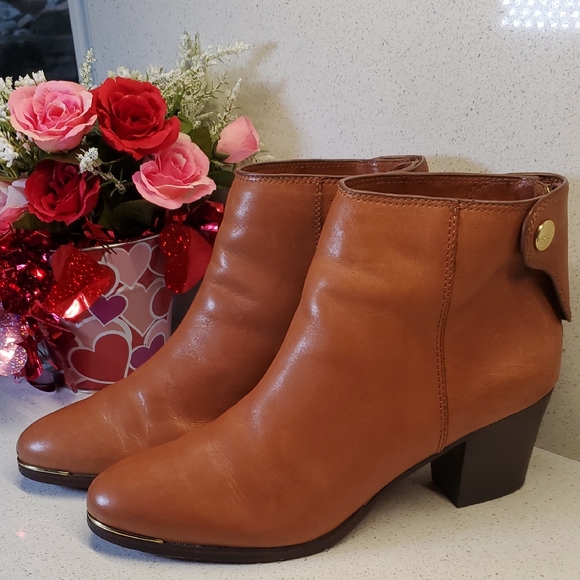 COACH Tan Leather Ankle Booties (sz 9) - Picture 1 of 10